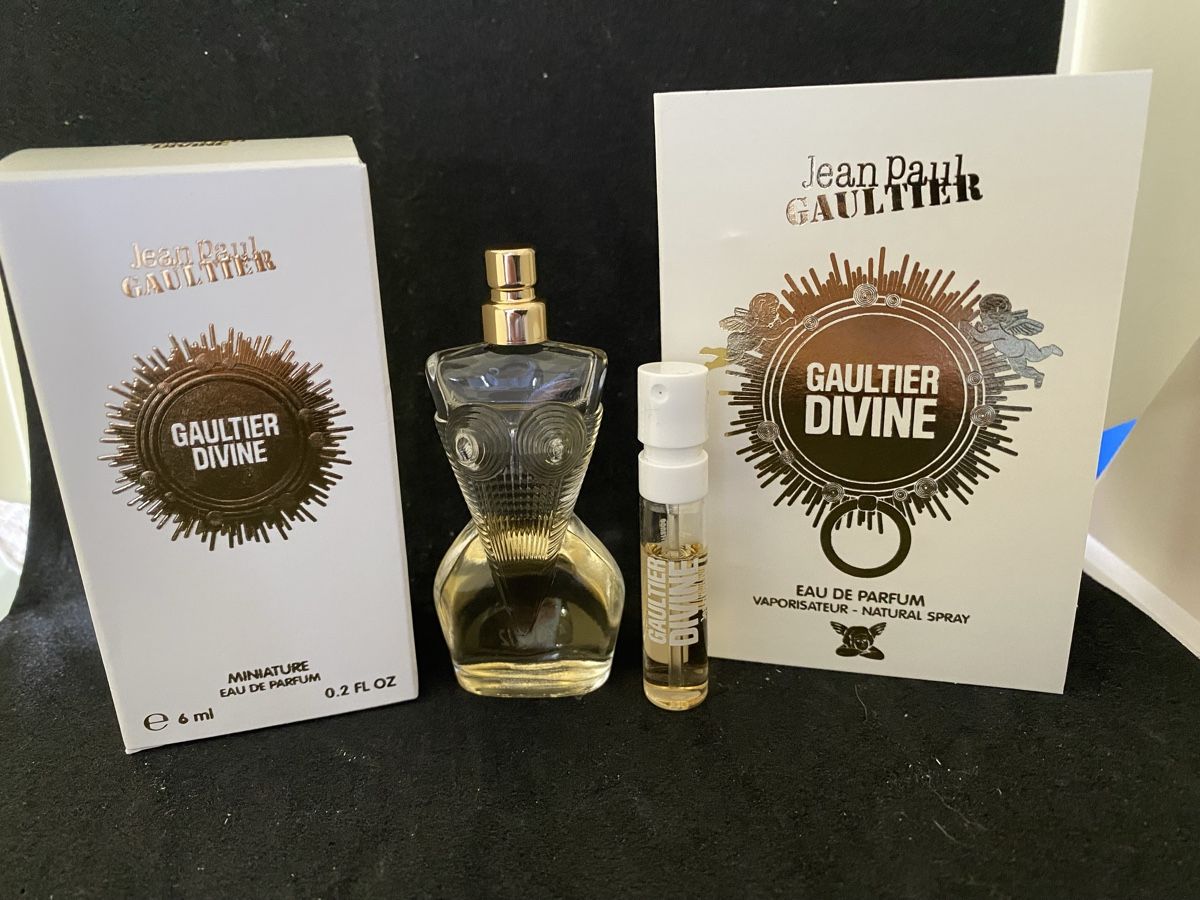 Jean Paul Gaultier Profumi & Eau de Toilette: Miniatures Divine JP Gaultier – Nuovo e nell'imballaggio originale da Bouveret venduto da wes_7zll