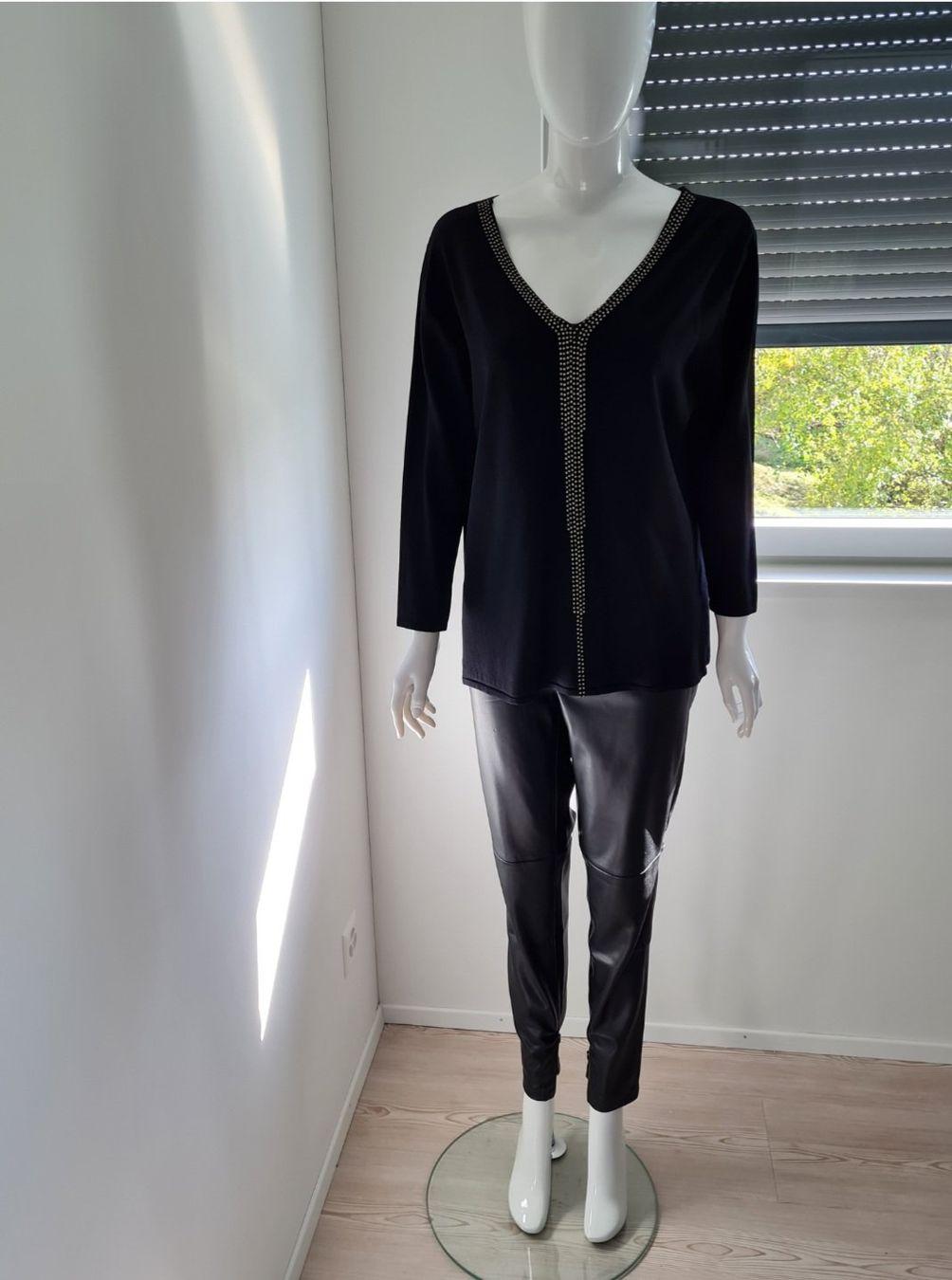 Mango Pantaloni: Hose Leder Optik  Mango NEU – Nuovo (secondo la descrizione) da Schaffhausen venduto da Catboot01