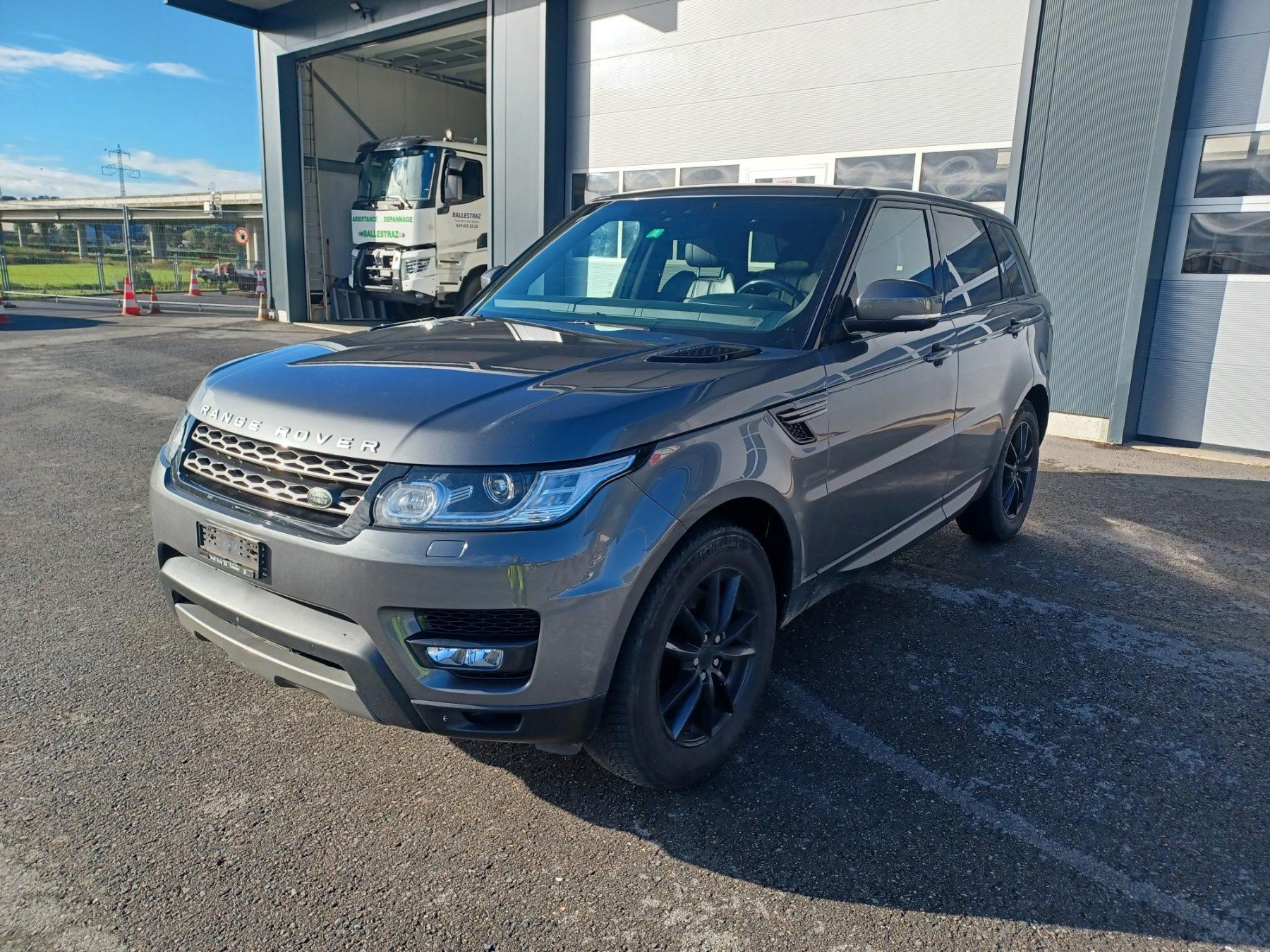 Land Rover Autos: Range Rover Sport 3.0 – D'occasion à Yverdon-les-Bains par  3