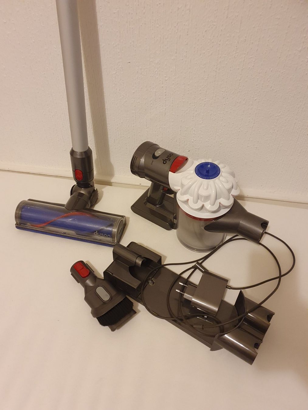 Dyson Aspirapolveri & Accessori: Dyson V7 d'occasion – Usato da Lausanne venduto da Af2016 1