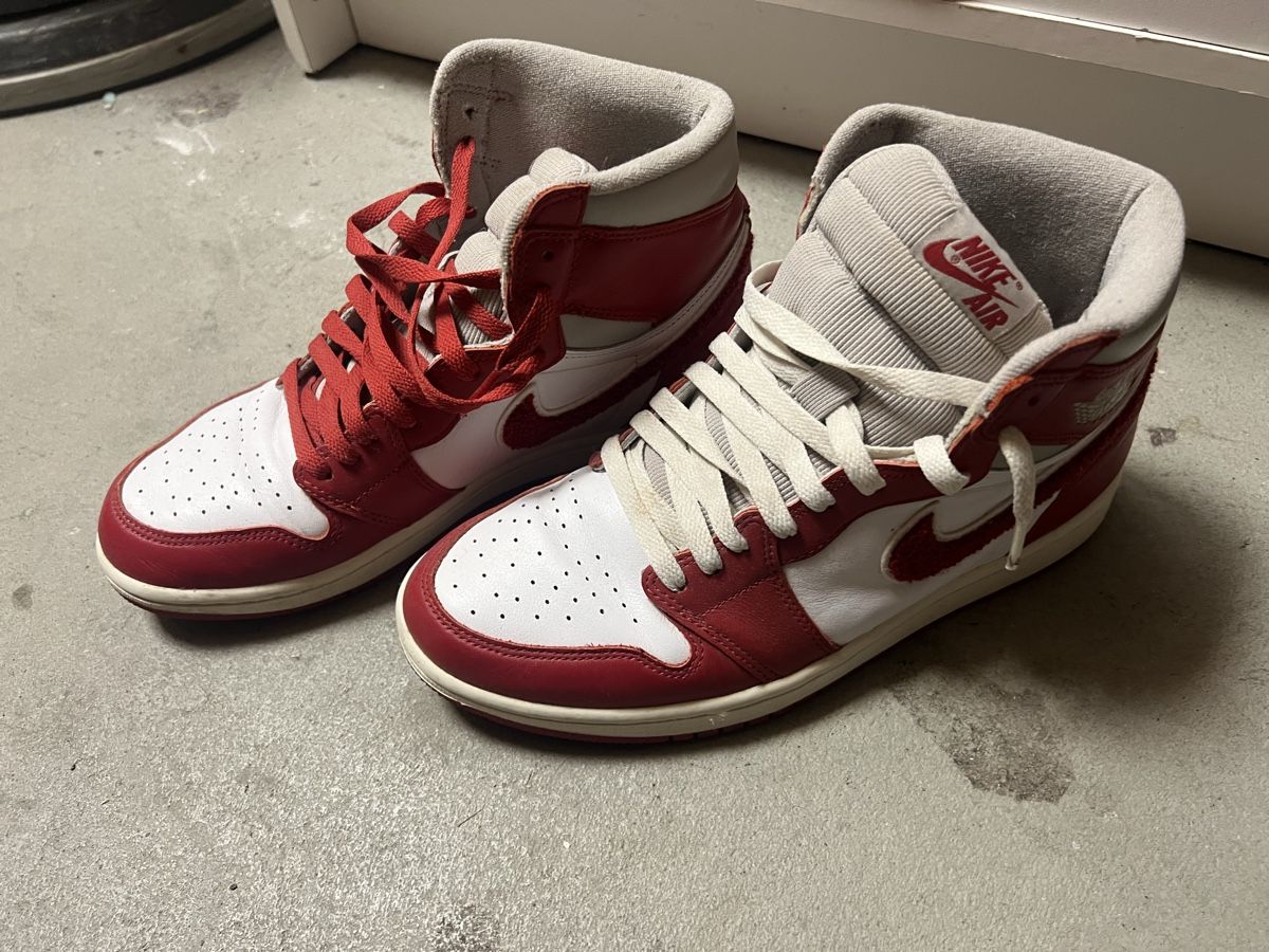 Nike Scarpe da uomo: Nike Air Jordan 1 High – Usato da Villmergen venduto da Elcus7