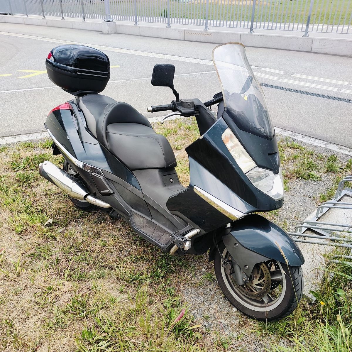 Aprilia Scooters: Aprilia Atlantic 500 – D'occasion à Cham par jp_roussin