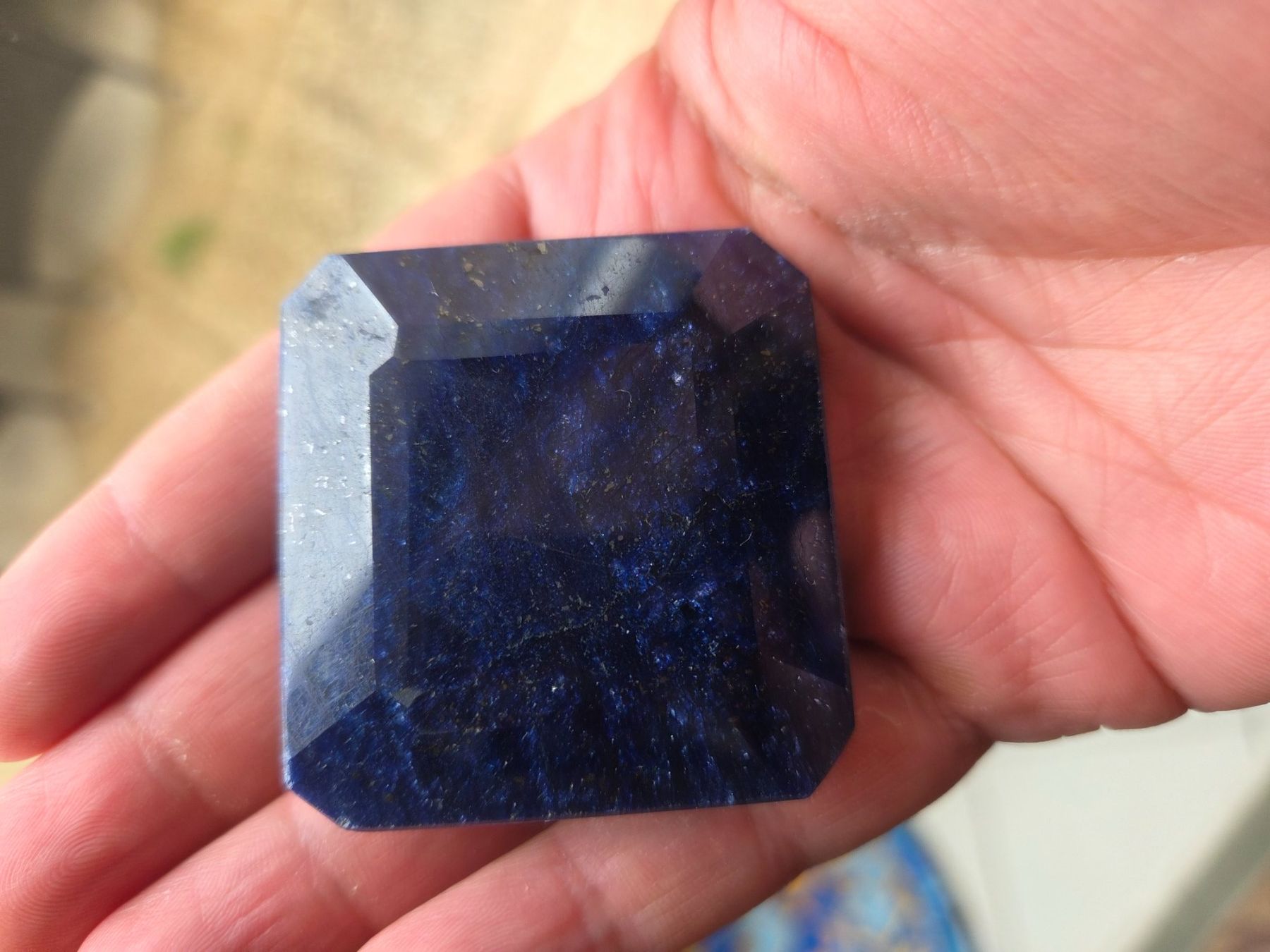 Minerali & Pietre curative: Blue gemstone sapphire corundum – Usato da Mies venduto da steeve31112