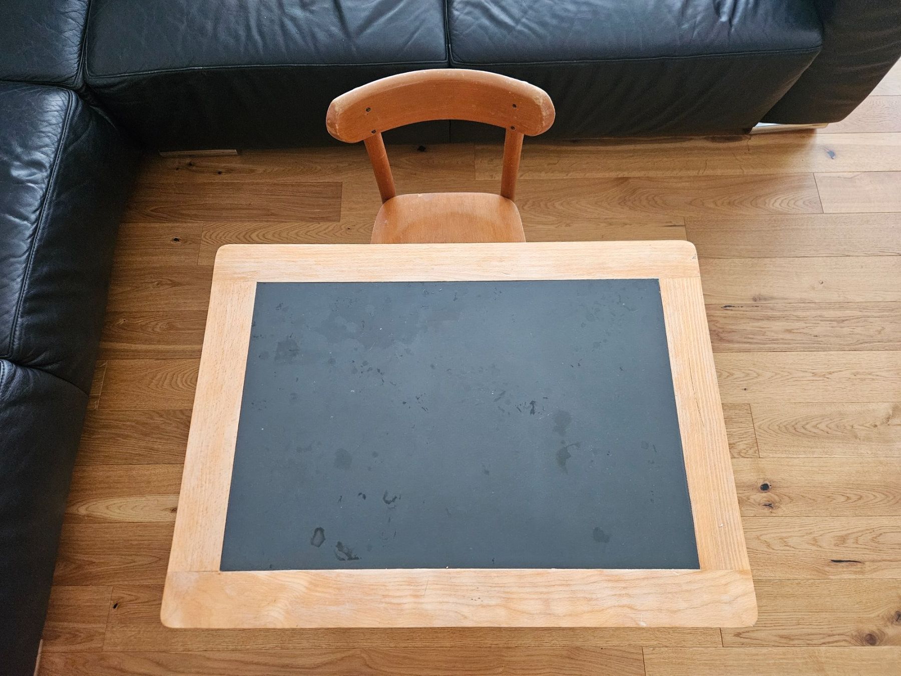Tische: Kindertisch mit Stuhl – Gebraucht aus Heiden von mats10 2