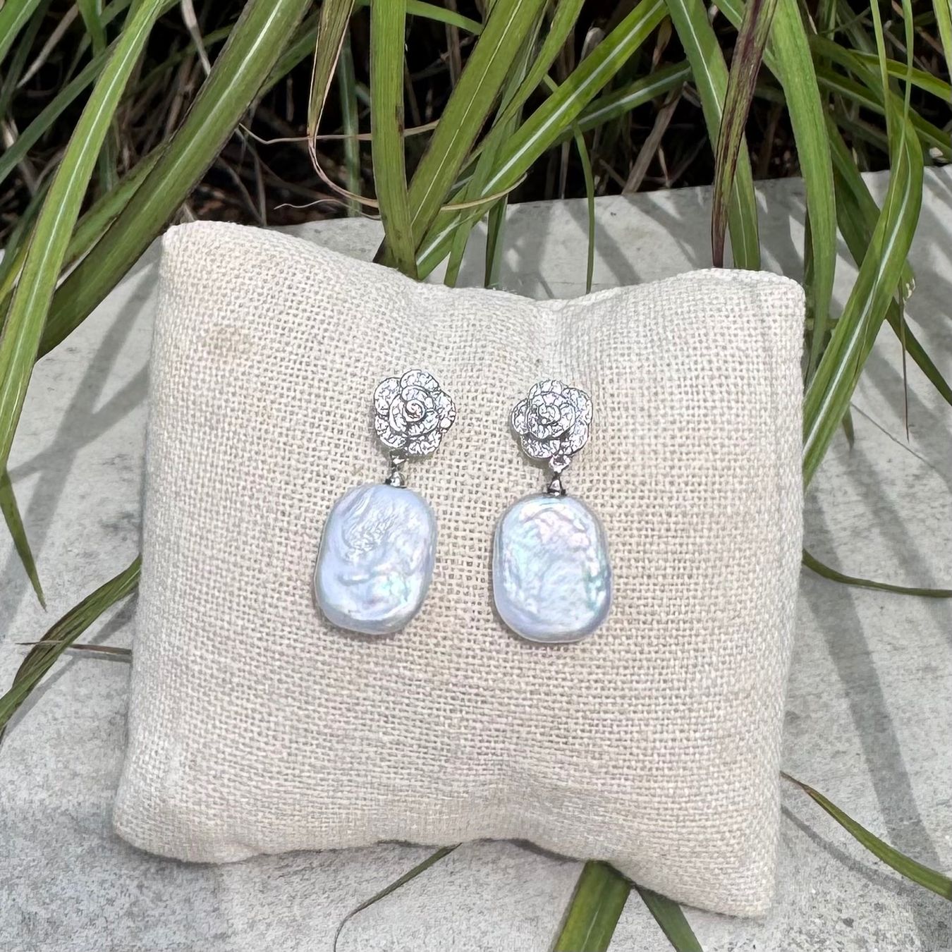 Orecchini pendenti & Orecchini a lobo: Wunderschöne 925 Silber Rosen-Ohrringe mit Perlmutt – Nuovo e nell'imballaggio originale da Rombach venduto da Ivreajewels 1