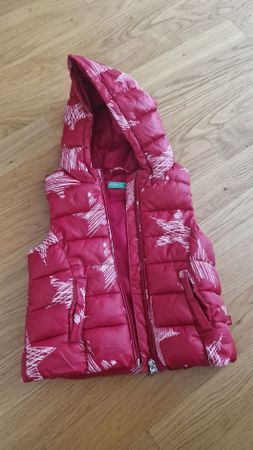 Benetton Steppweste rot/weiss Grösse 1/2 jahre