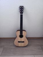 Gitarre Martins LX1E inkl. Kapodaster, Gurt und Stimmgerät