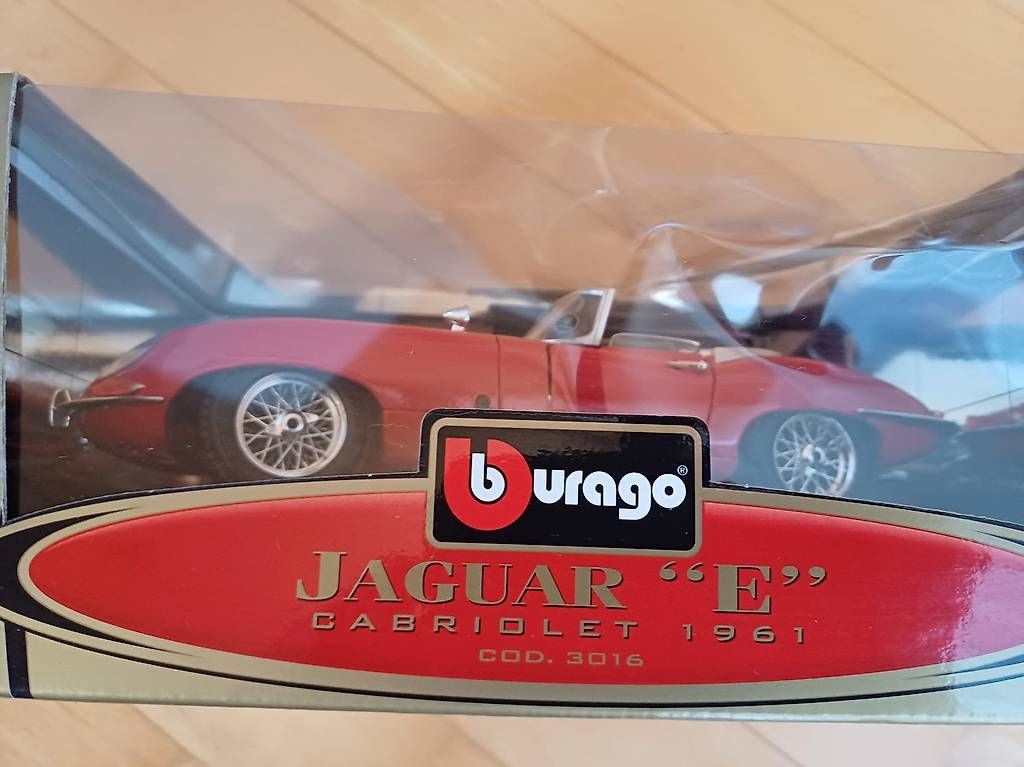 Voitures modèles: Modellauto Jaguar E – D'occasion à Lützelflüh-Goldb par Samoth71 1