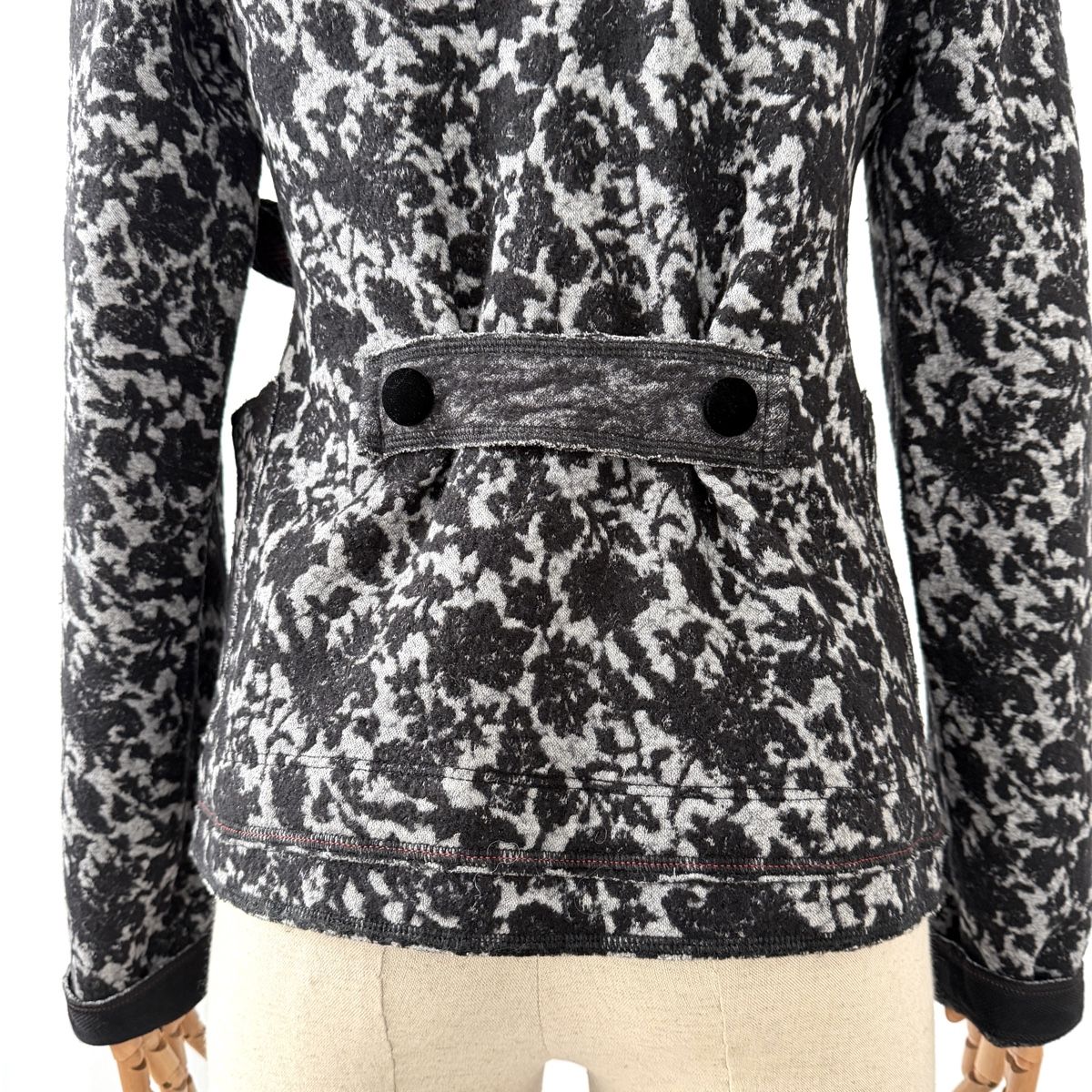 High Giacche: HIGH Everyday Couture Jacket – Nuovo (secondo la descrizione) da Emmen venduto da Colette-Juliette 5