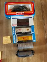 Märklin 2 Loks mit Güterwagen