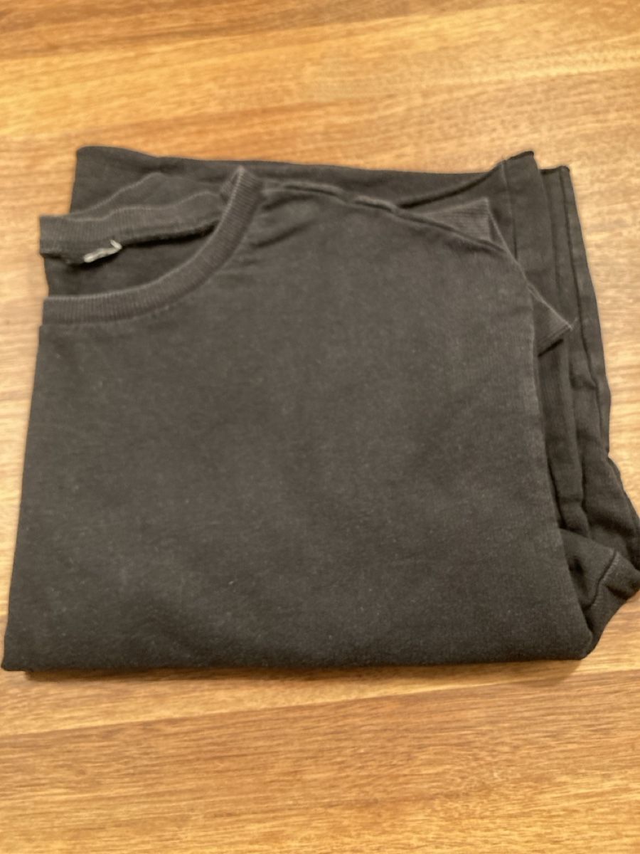 Pullover & Sweatshirts: Schwarzer Pulli Gr M – Gebraucht aus Kesswil von Branca-01 7