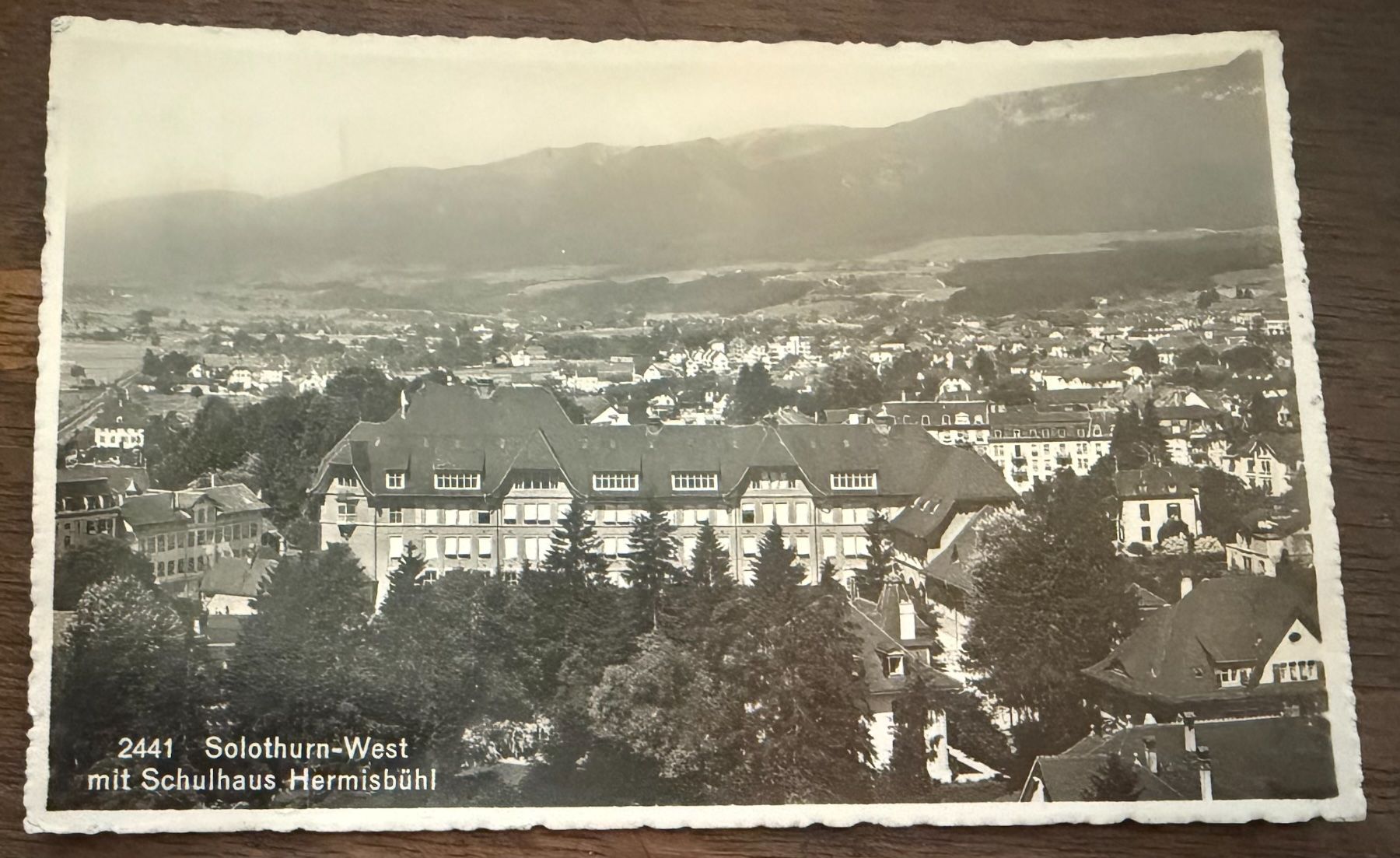 Cartes postales: SOLOTHURN - WEST -  Schulhaus Hermisbühl - Ansichtskarte – D'occasion à Tegerfelden par siebenmacky