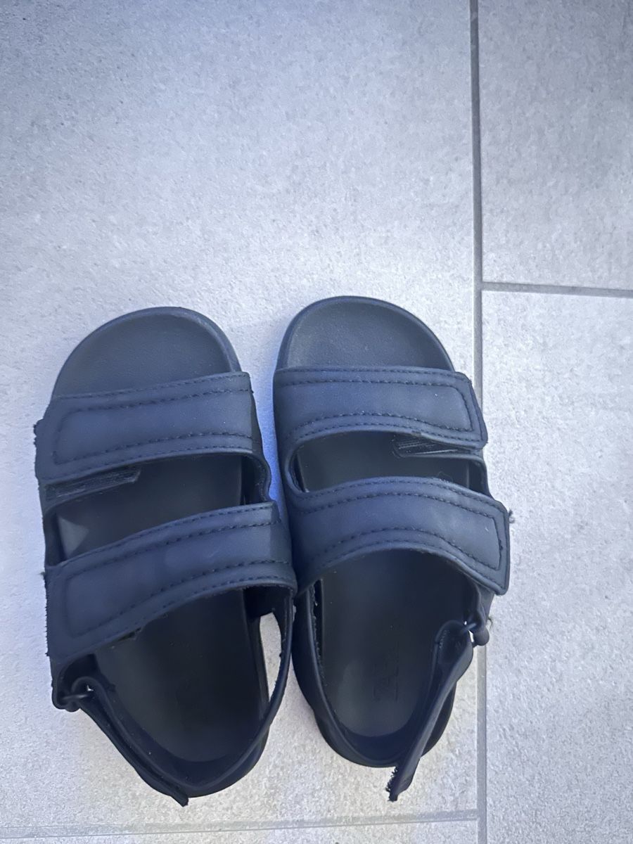 Zara Scarpe per ragazzi: Zara Kinder Sandale – Usato da Uzwil venduto da sul_svh6