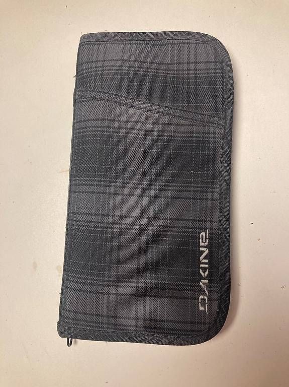 Dakine Altro in  Abbigliamento & Accessori: DaKine Passport Holder / Dokumentenetui – Nuovo (secondo la descrizione) da schaffhausen venduto da bryli 3