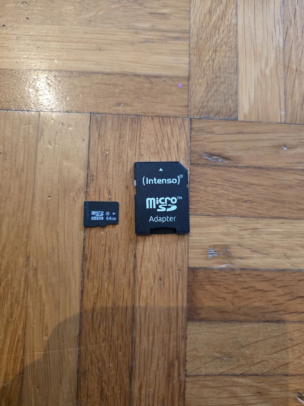 Schede di memoria: Micro SD Karte Intenso 64GB mit Adapter – Usato da Dorf venduto da Echo_Elements 2