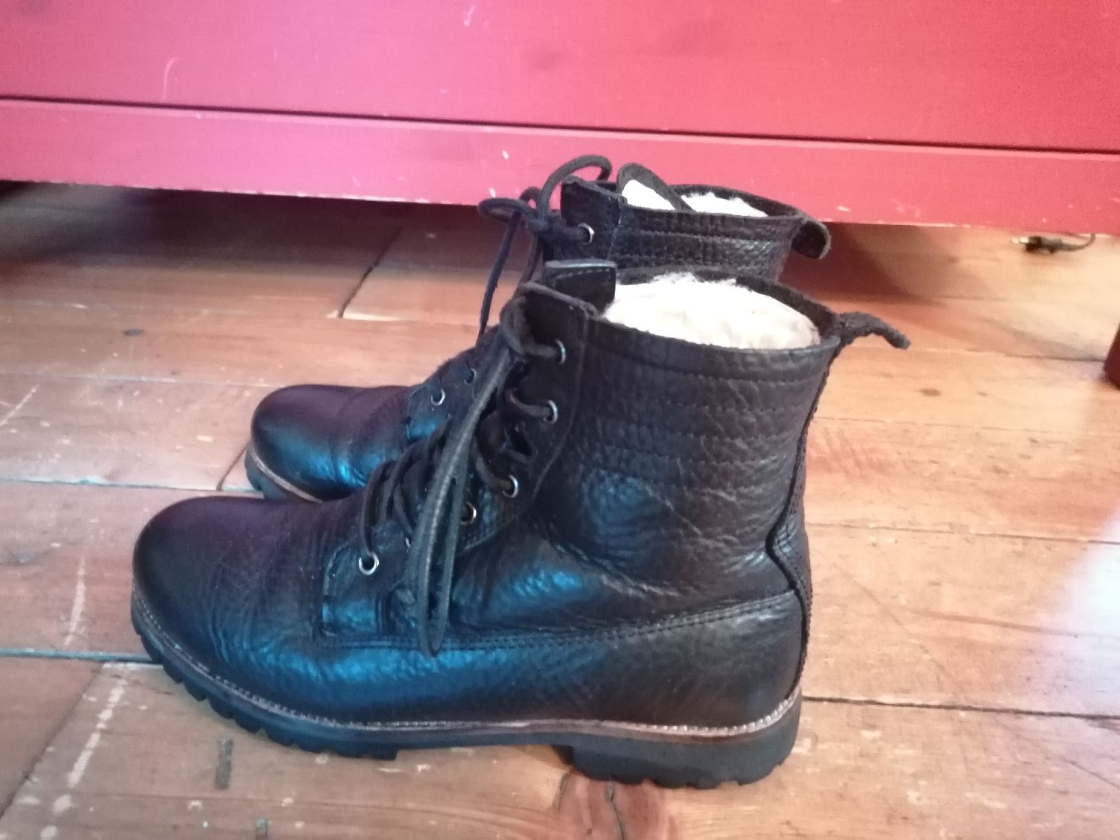 Scarpe da donna: Blackstone Stiefelette Echtleder mit Lammfell Gr. 40 – Usato da Arlesheim venduto da Flohmi_A_Z