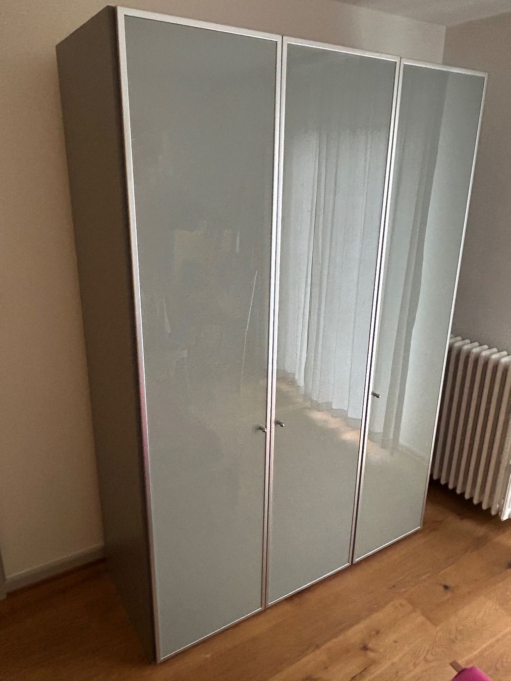 Schränke: Kleiderschrank 3-türig – Gebraucht aus Winterthur von ato_56jt