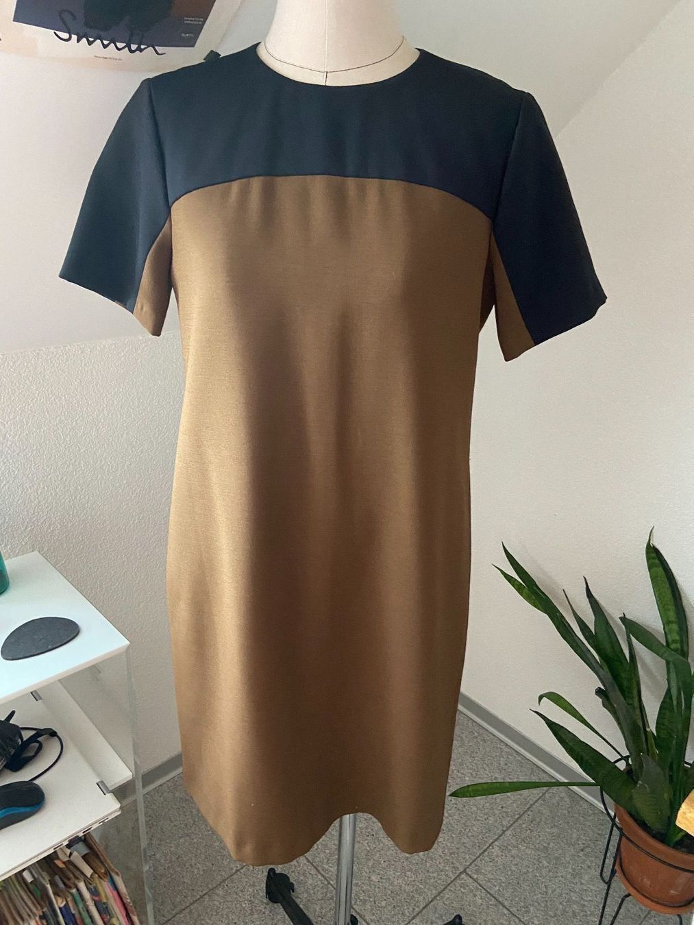 Vestiti: Schönes Kleid Marina Yachting – Usato da Evilard venduto da Mikhaylova
