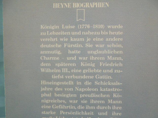 Libri: Königin LUISE  von Merete van Taack – Usato da Hinwil venduto da Glasperlen 2