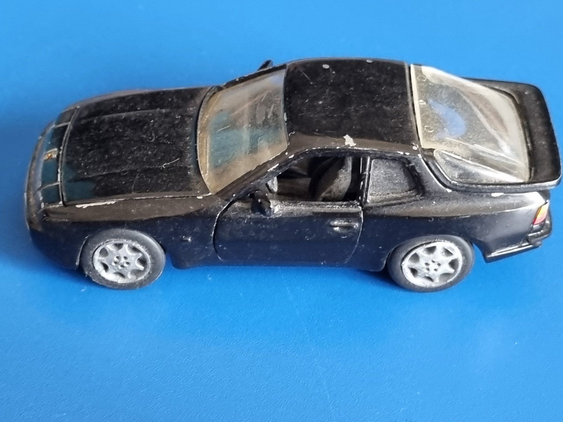 Porsche Modellini d'auto: Porsche 944 S2 Madi in R Germany – Usato da Schaffhausen venduto da Leveron13 5