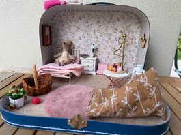 Haus-Köfferchen mittel / Erdbeer - mit Ballerina-Maileg Maus