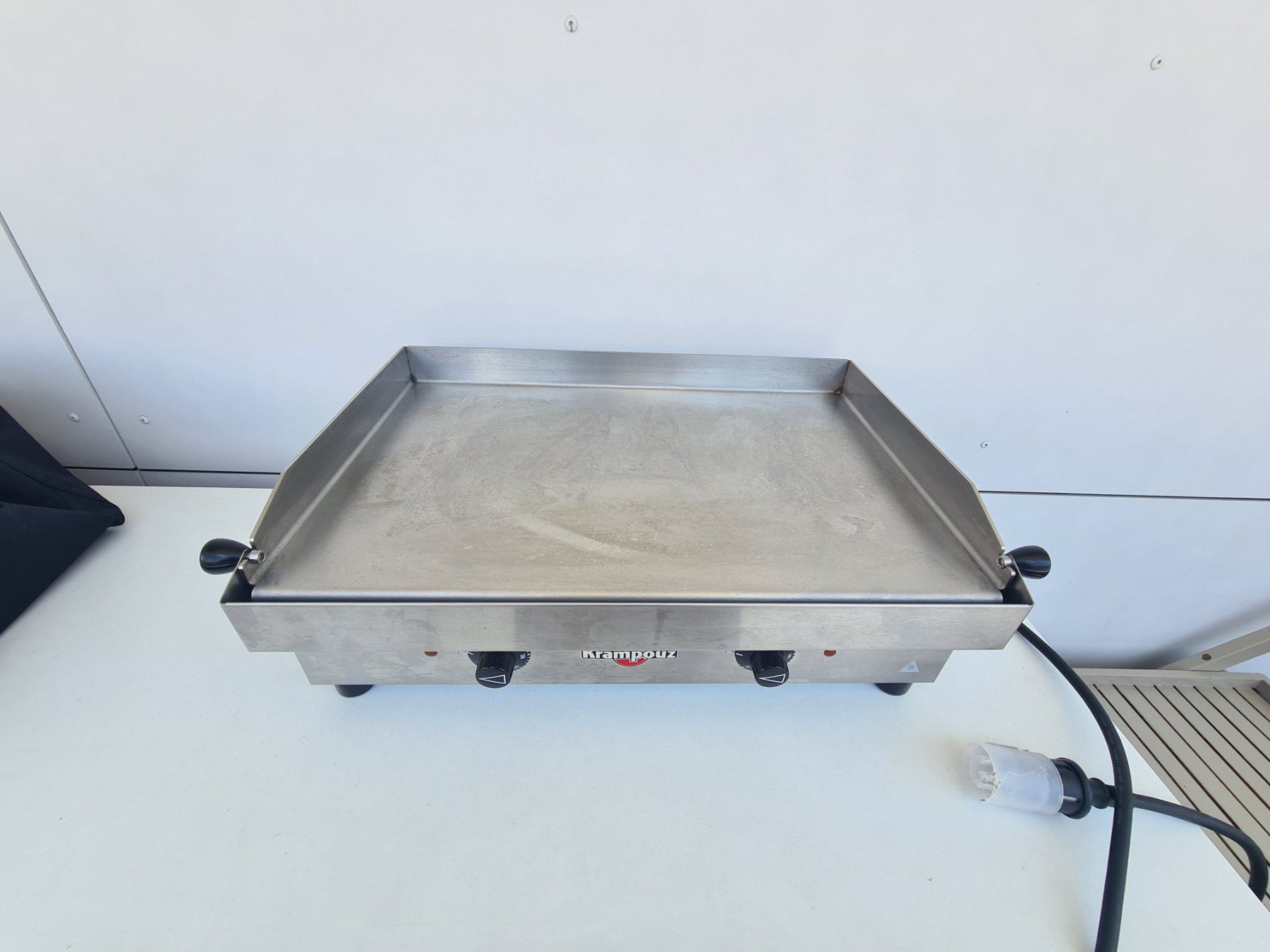 Griglie: Elektrische Plancha Inox – Usato da Binz venduto da Kuchulu 1