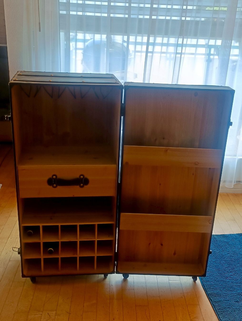 Cassapanche: Bar-Schrank Truhe auf Räder – Usato da Rothenburg venduto da Guidolino