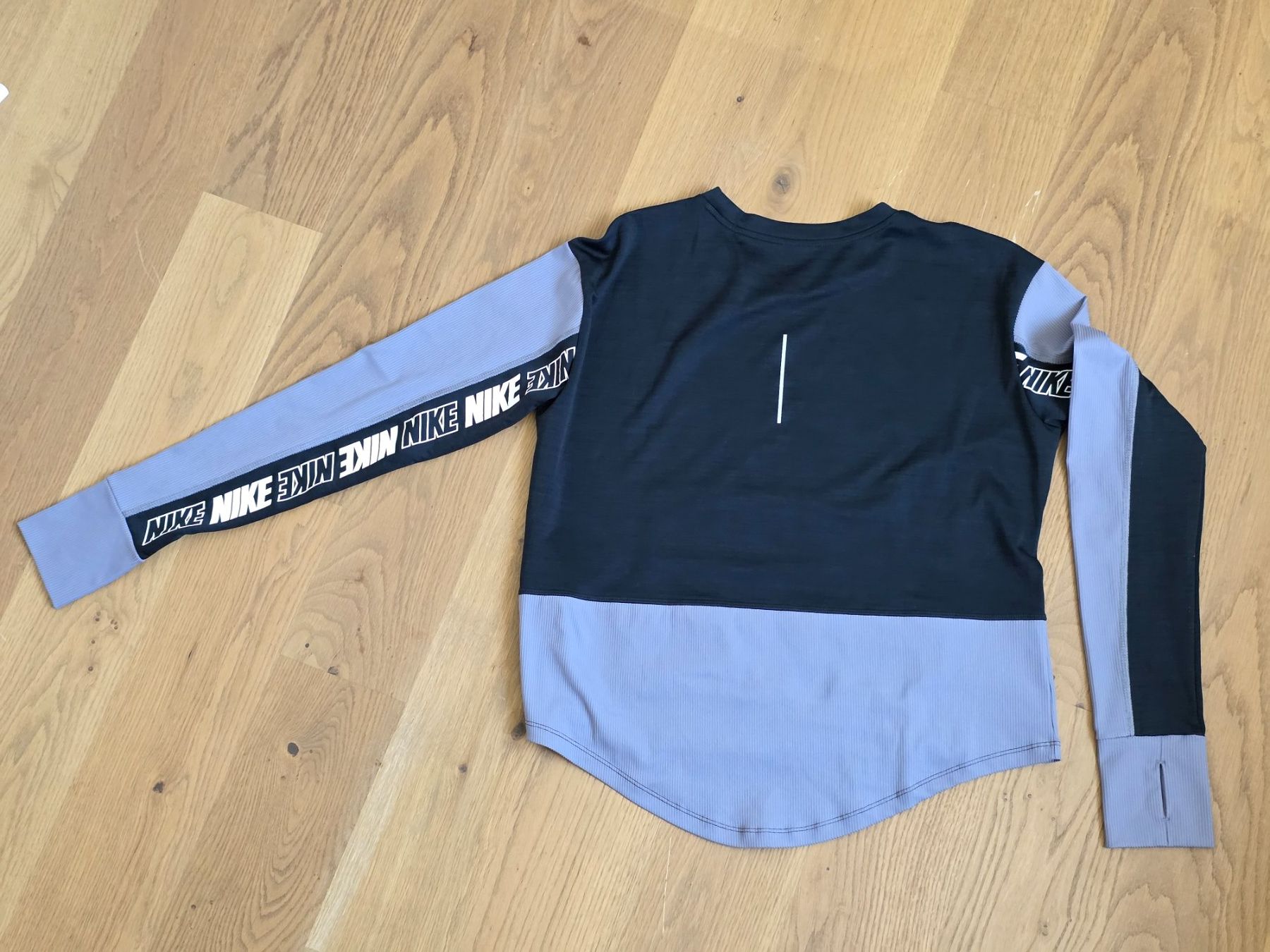 Nike T-Shirts: Sport Shirt NIKE M – Gebraucht aus Altstätten SG von Calendula-7 3