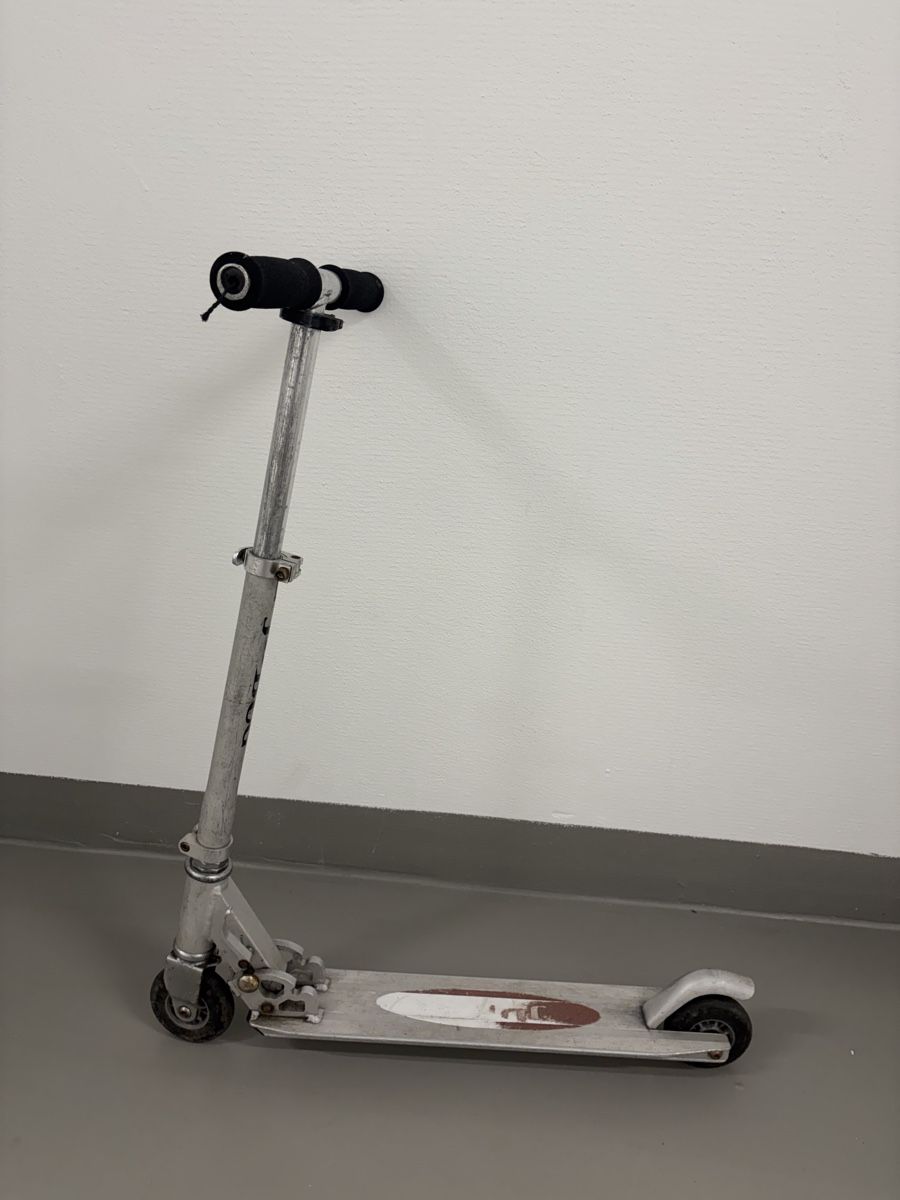 Kickboard: Vintage Citybug Kinder-/Jugend-Tretroller – Silber – Usato da Aeugst am Albis venduto da Pedisan