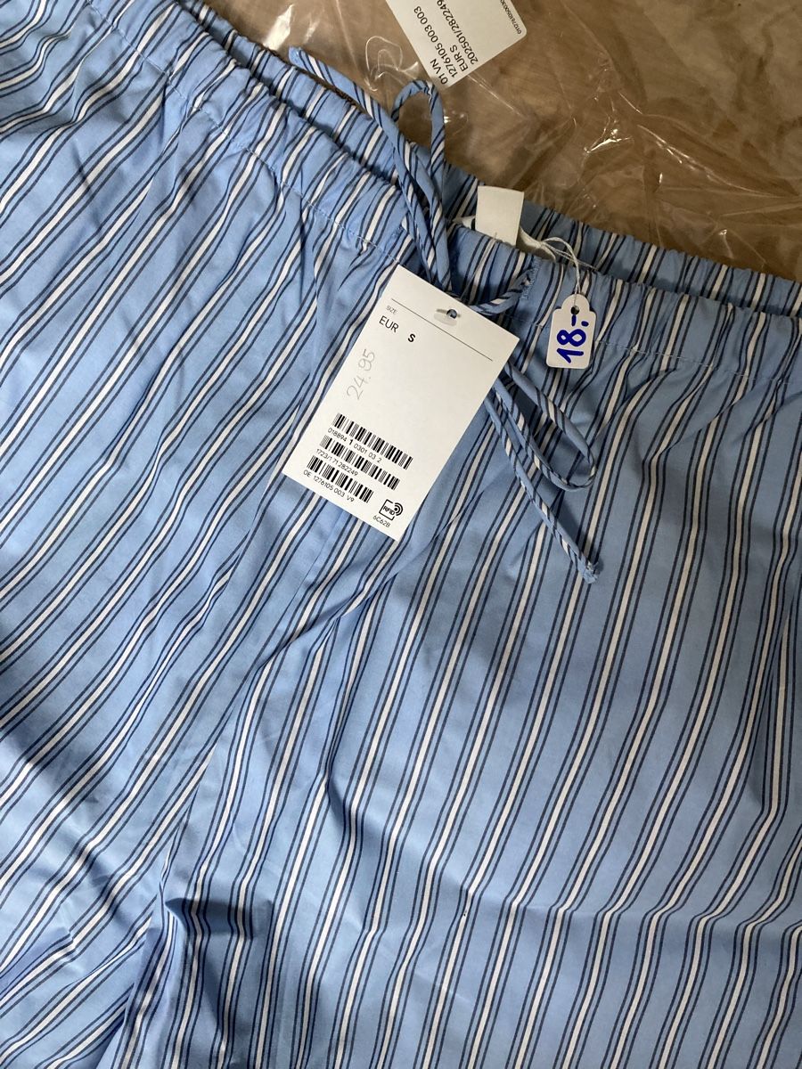 H&M Pantaloni: Shorts h&m Gr.S neu mit Etikett – Nuovo e nell'imballaggio originale da Kefikon ZH venduto da Klukka97 1