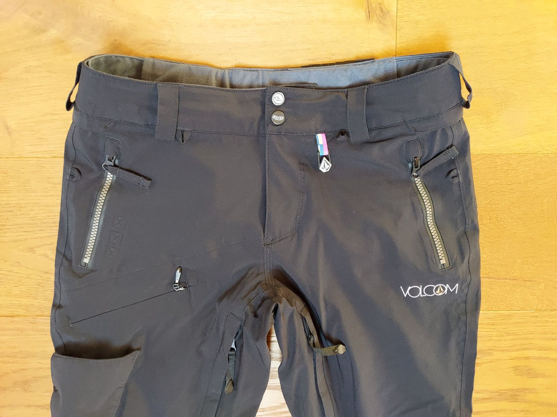 Volcom Pantaloni: Ski-/Snowboardhose Volcom Gr. S – Usato da Innertkirchen venduto da bartik99 1