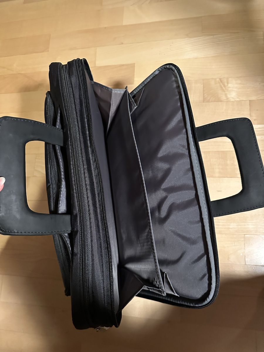 Koffer & Taschen: Praktische Laptoptasche, neuwertig – Neu (gemäss Beschreibung) aus Hergiswil NW von kaufe_at_kaufmann 6