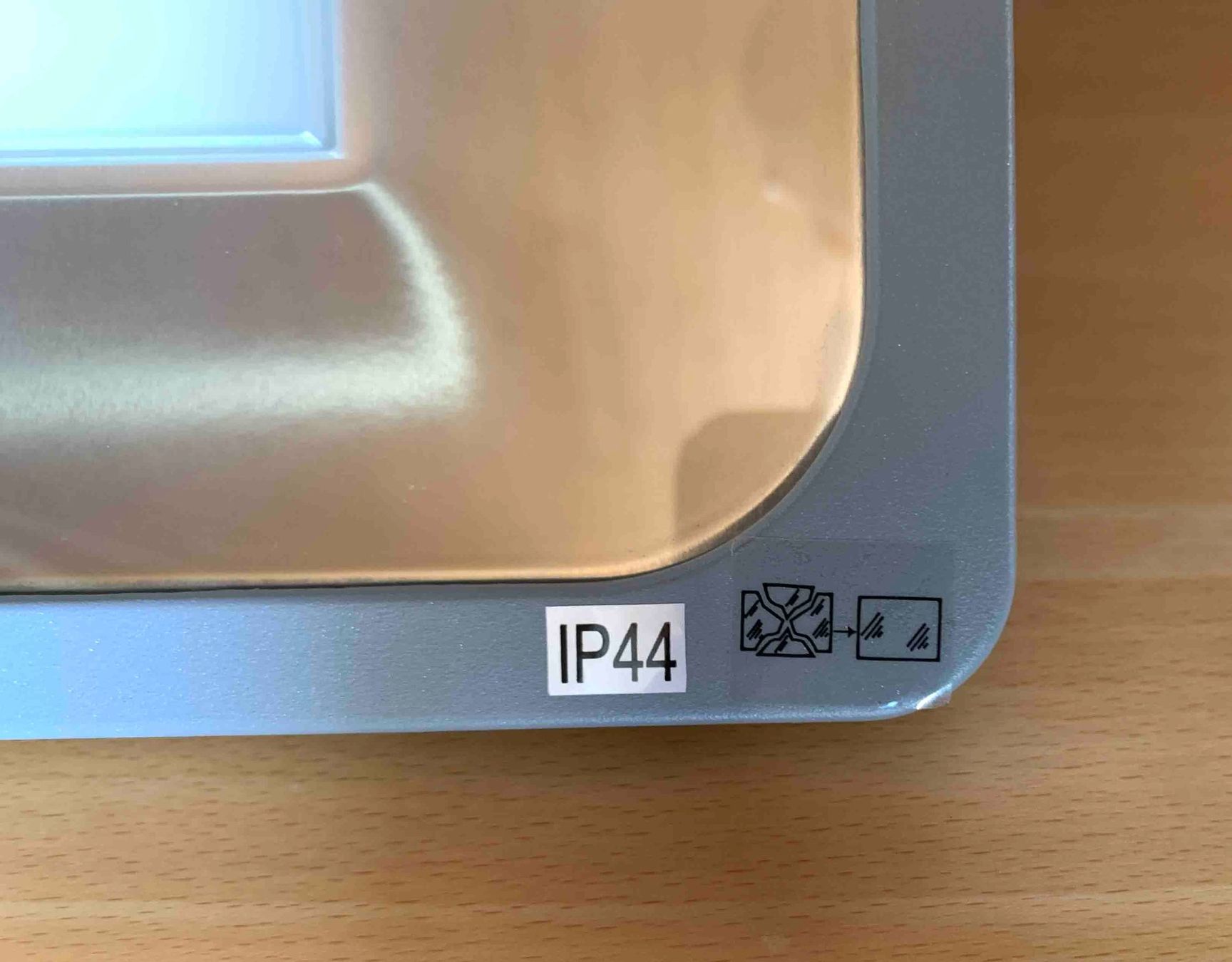 Lampes: Flutlicht Aussen IP44 mit Kabel gebraucht – D'occasion à Goldau par Balkonia09 1