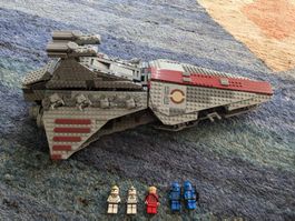 Lego Star Wars 8039 Venator - class Republic Attack Cruiser