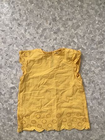 Gelbes  Top von Manor, Gr. 110, neuwertig!