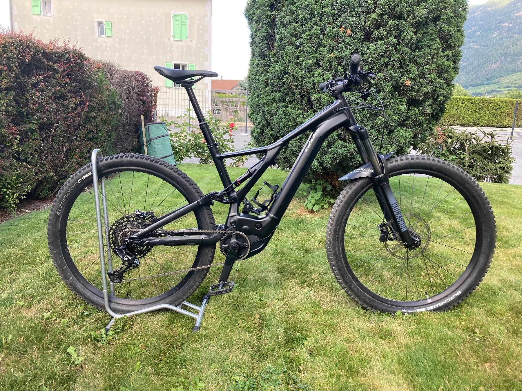 Velos: Specialized Turbo Levo VTT électrique 700 Wh – Gebraucht aus Saxon von