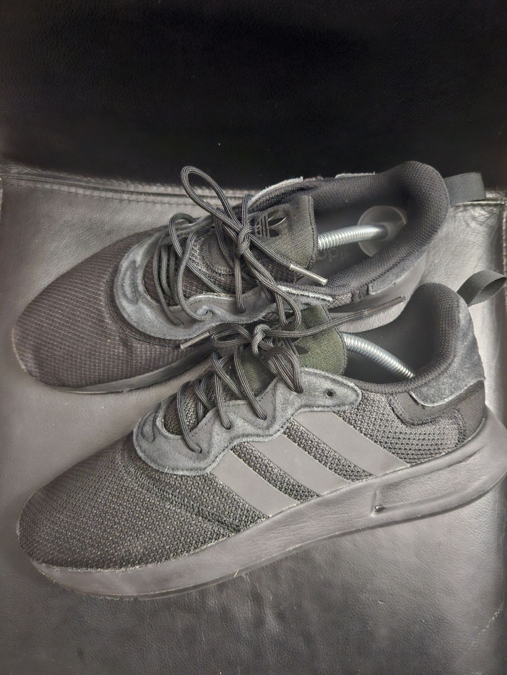 Adidas Scarpe da uomo: Adidas Laufschuhe Schuhe Gr.44 – Usato da Emmenbrücke venduto da TopGato
