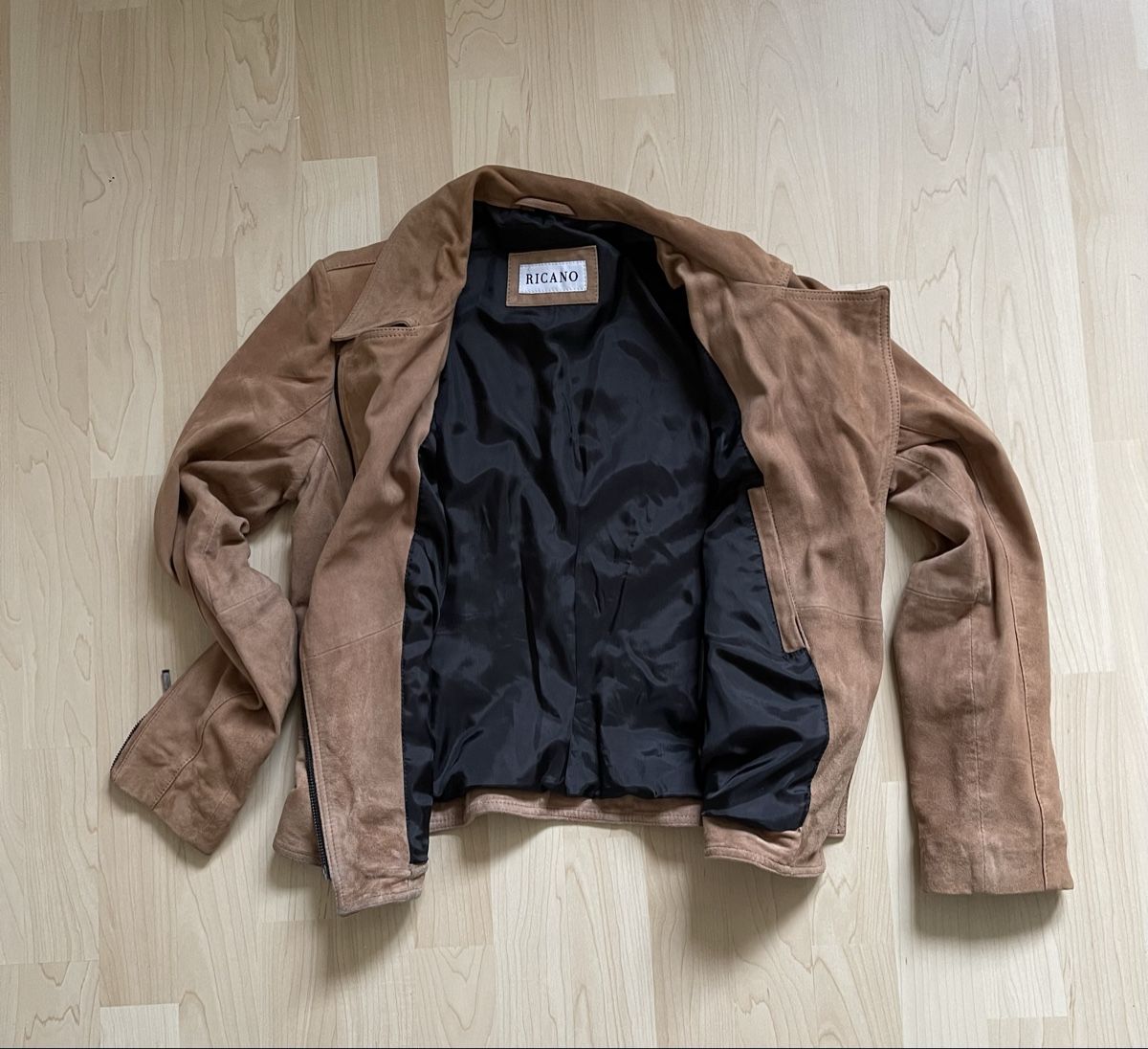 Giacche: Neuwertige Wildlederjacke Grösse XS camel – Usato da Leuzigen venduto da Bonjo 1