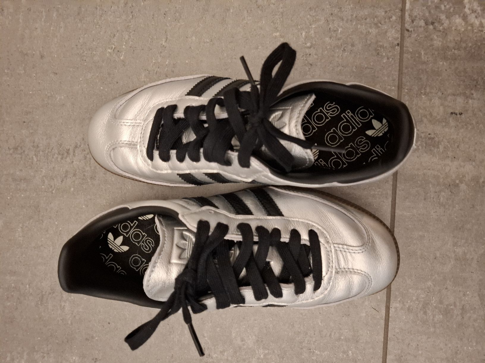Adidas Scarpe da donna: Adidas Samba silber/schwarz Grösse 38 – Usato da Binningen venduto da npr_6f96 1