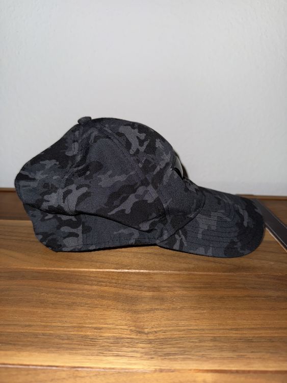 New Era Copricapi, berretti & cappellini: Batman Cap Grau Camouflage - Zeige deine dunkle Seite! – Usato da Basel venduto da mik_tm6m 3