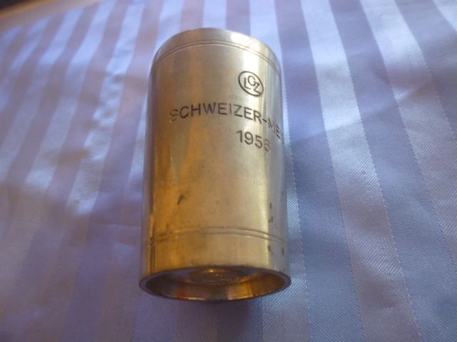 Tutte le decorazioni: Zinnbecher LCZ Schweizermeister – Usato da Hinwil venduto da Glasperlen