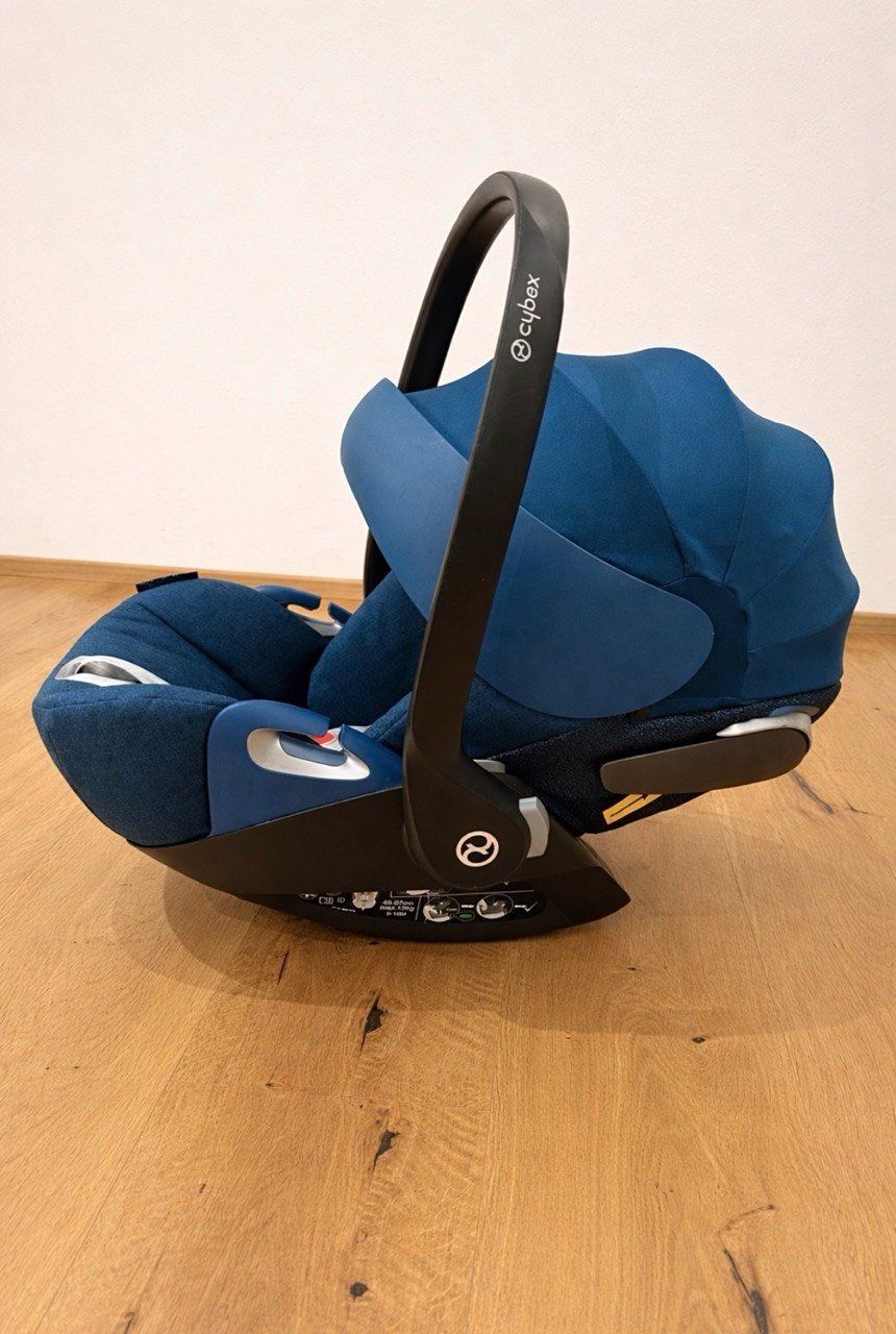 Cybex Seggiolini per auto: CYBEX Cloud Z Plus i-Size mit Isofix Station – Usato da Baar venduto da 4ernova_larisa