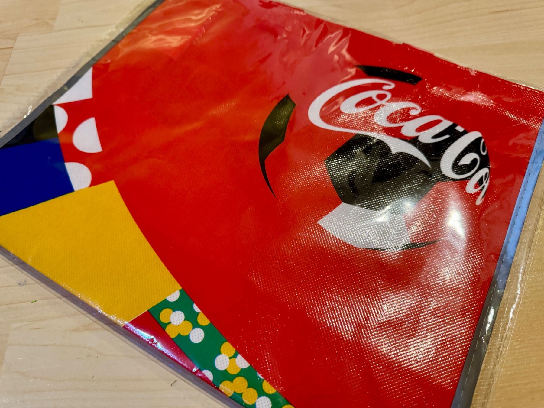 Coca-Cola Borse: Original "Coca Cola" Reflektierende Einkaufstasche UEFA 2024 – Nuovo e nell'imballaggio originale da Seuzach venduto da Inspektor99 1