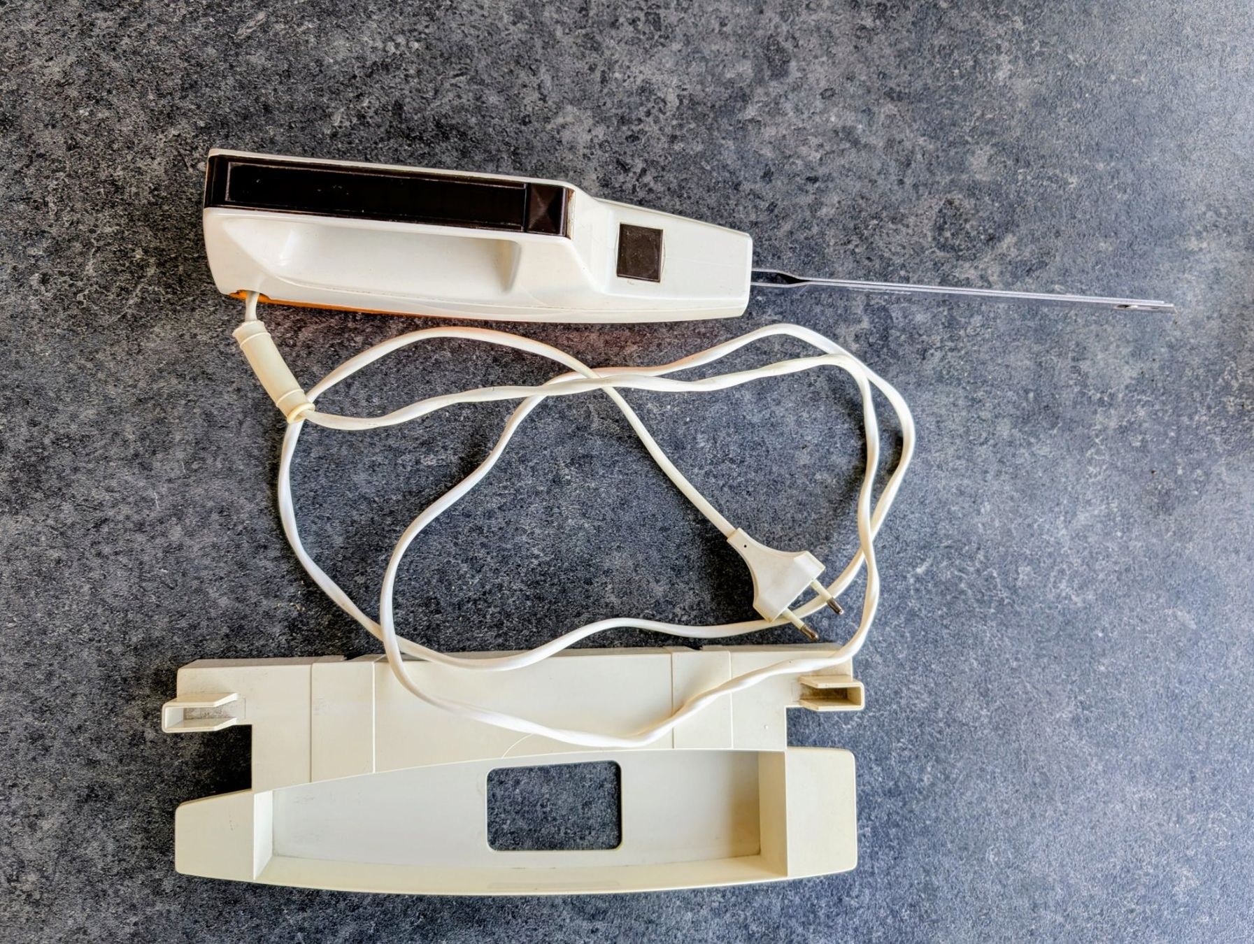 Moulinex Elettrodomestici da cucina: Moulinex Elektro-Messer mit Halterung – Usato da Stallikon venduto da jmt_21n 1