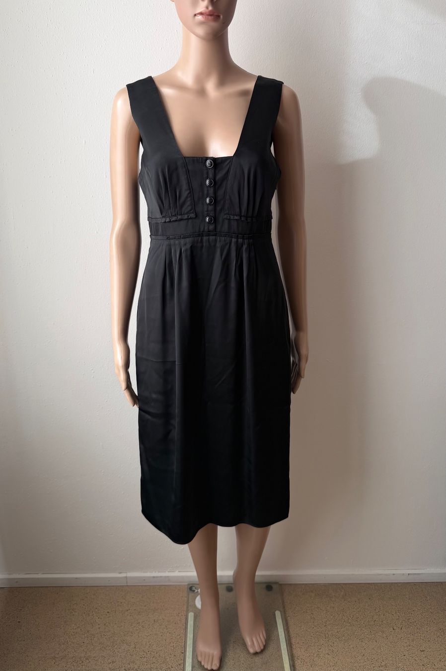 Vestiti: BURBERRY Kleid 🖤 – Usato da Zürich venduto da ClosetQueen 1