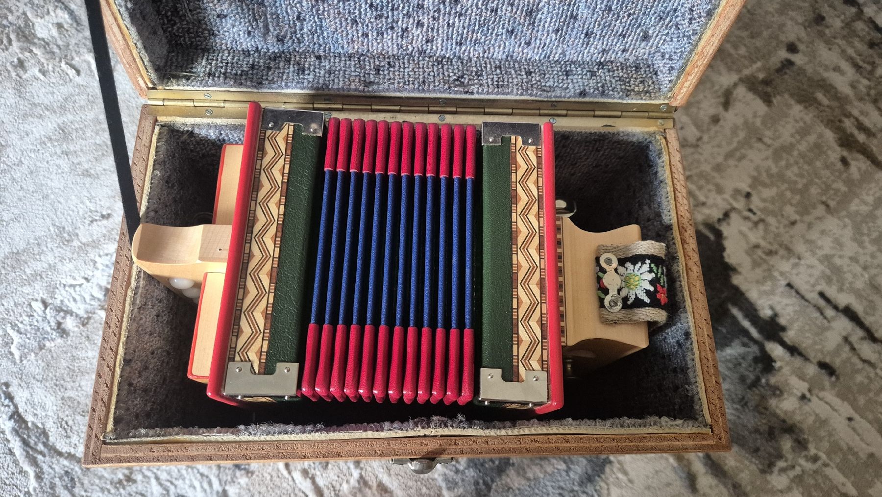 Instruments de musique: Mini Schweizer Örgeli zu verkaufen – D'occasion à Rämismühle par beni0010 1