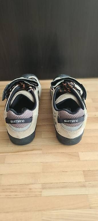 Scarpe da uomo: Shimano Bikeschuhe Damen Gr. 40 – Usato da Winterthur venduto da Nika.Rock 2