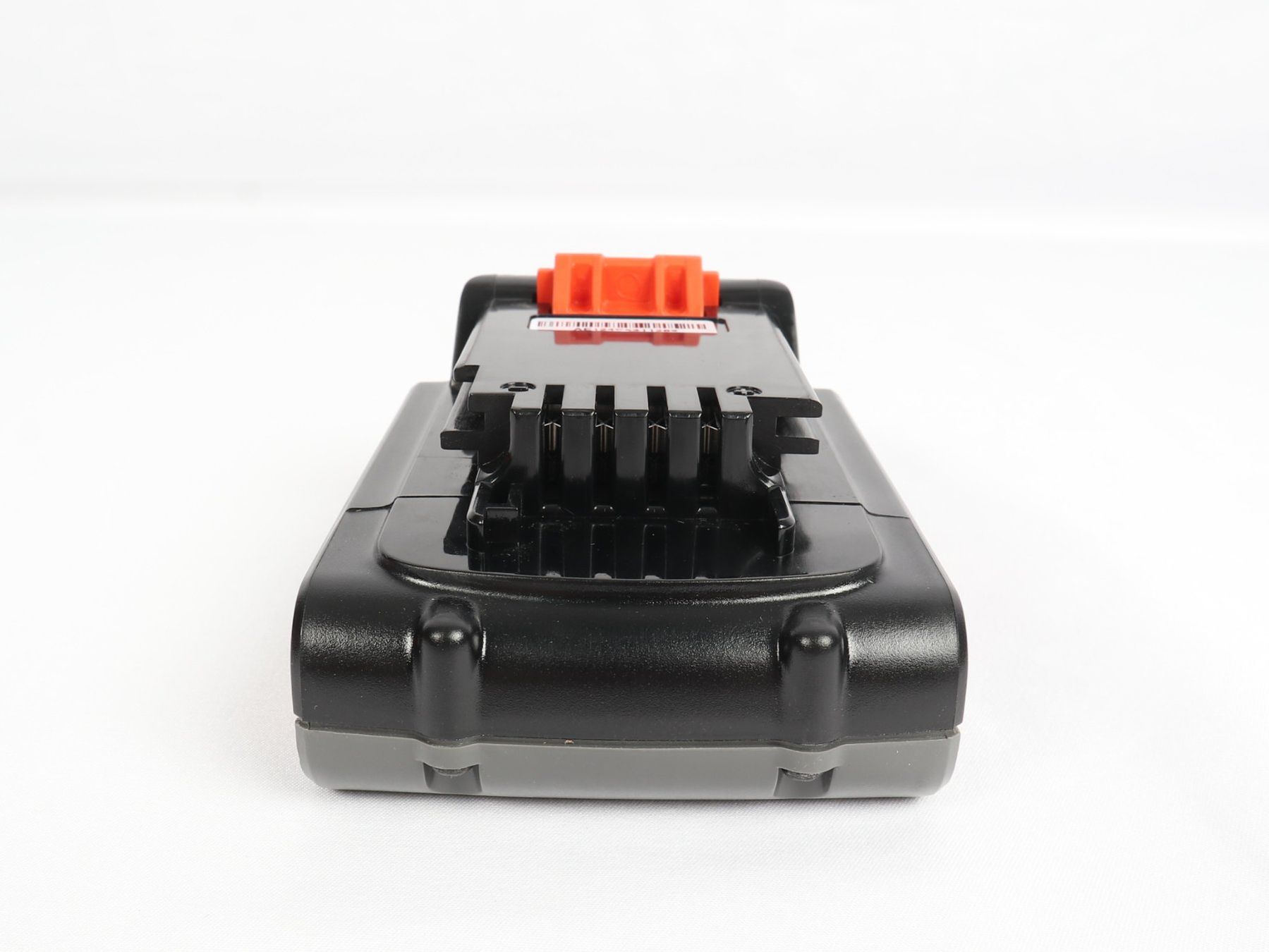 Accus & piles: BLACK+DECKER Lithium 2.0AH 18V – Neuf (Voir description) à Steinen par Restwert_Steinen 2