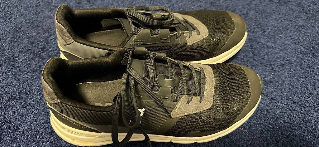 Herrenschuhe: ON Schuhe, Sneakers, Grösse 42, ON CLOUDTEC – Gebraucht aus Niederbipp von Bazhkim