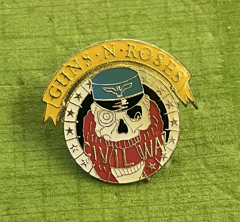 Placchette & Badge: Guns n Roses Pin – Usato da Itingen venduto da Bebbi6569